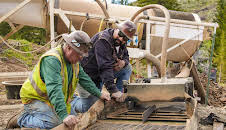 Gold Rush: Mine Rescue with Freddy & Juan