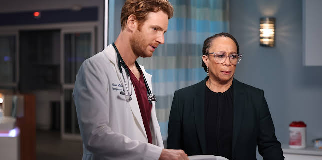 04:50: Chicago Med (S7 E7) (S7) | Viasat Series | 3/4 2026