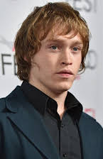 Caleb Landry Jones como 