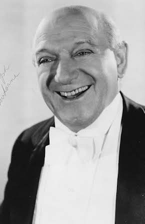 Joseph Cawthorn as 