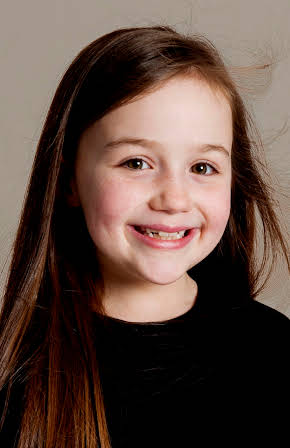 Lauren Hobbs as 