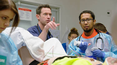 11:00 PM: The Emergency Ward | More 4 | 12/7 2025