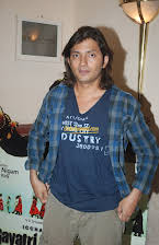 Shirish Kunder som Director