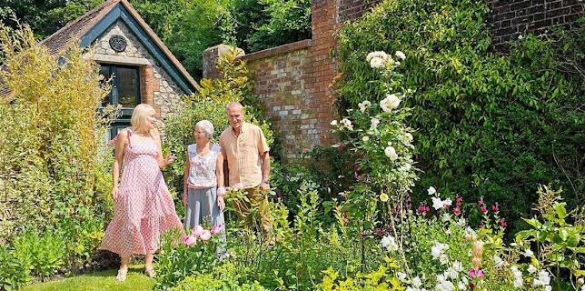 2:00 PM: Escape to the Country (S25) | BBC One Cambridgeshire | 3/1 2026