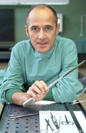 Ulrich Mühe as 