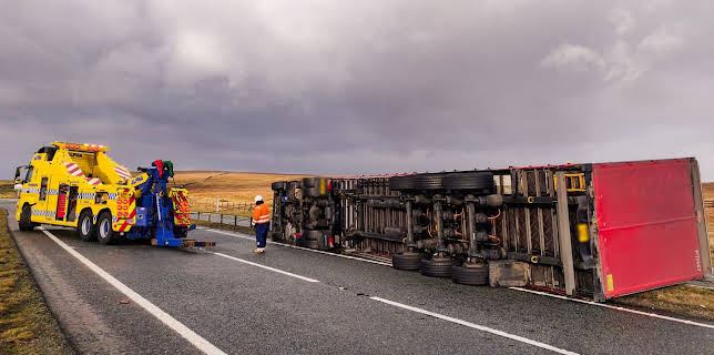 4:00 PM: Trucking Hell (S8 E15) (S8) | Paramount | 11/19 2025