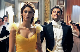 The Lady with the Black Veil, Season 1: At the Paternal House