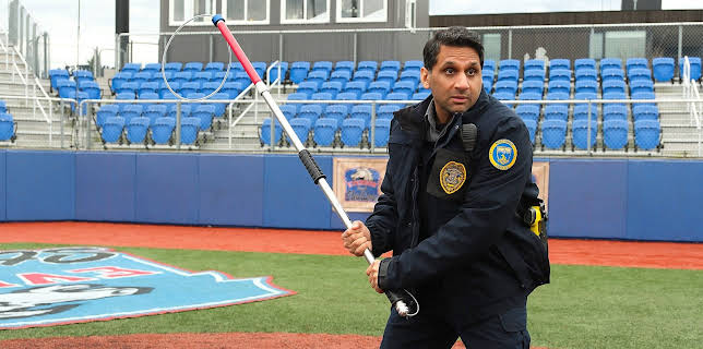 7:30 PM: New: Animal Control | E4 | 11/20 2025