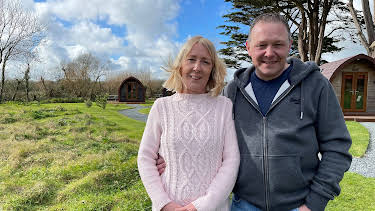 6:00 PM: Four in a Bed | 4 Seven | 12/21 2025