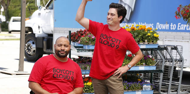 19:40: Superstore (S2 E1) (S2) | Viasat Series | 12/1 2025