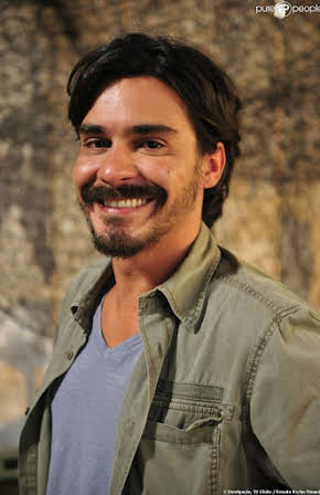 André Gonçalves as 