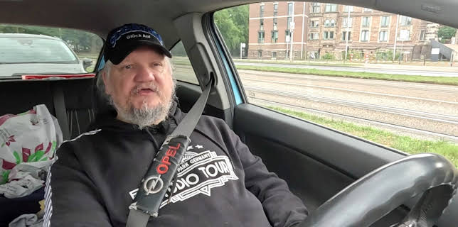 17:05: Hartz Rot Gold (S5 E18) (S5) | RTL 2 | 3/25 2026