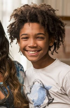 Leonardo Lima Carvalho as 