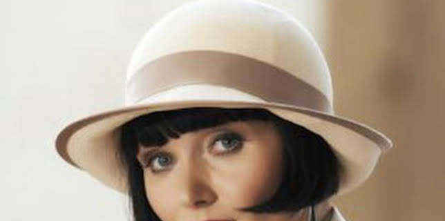 15:55: Los misteriosos asesinatos de Miss Fisher | La 7 | 12/19 2025