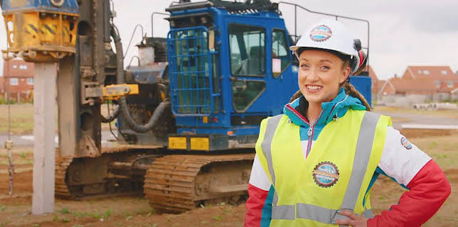 12:40 PM: Grace's Amazing Machines (S3) | Cbeebies | 12/2 2025