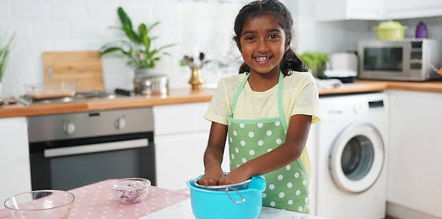 12:00 PM: My World Kitchen (S3) | Cbeebies | 11/20 2025