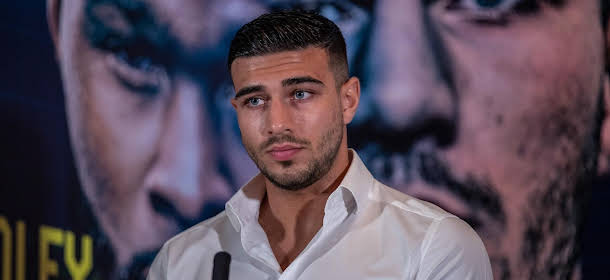 Tommy Fury tackles a french riviera triathlon