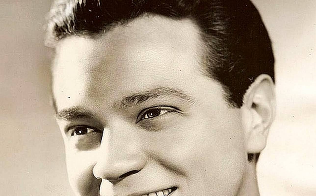 Alfred Drake