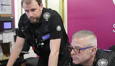 Gauner vs. Kaufhaus-Cops