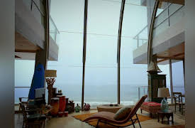 Graceland Season 1: Pilot