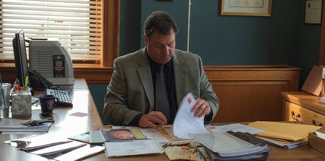 02:25: Min nabo er morder (S5 E1) (S5) | FEM | 11/23 2025