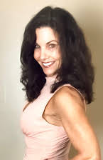 Carrie Bradstreet as Airline Ticket Agent