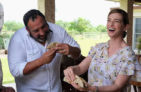 La Frontera with Pati Jinich, Season 1: From Dos Laredos to Mars