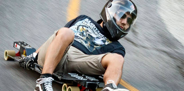 10:00 PM: Seconds From Death: Caught on Camera (S1 E2) (S1) | Paramount | 11/26 2025