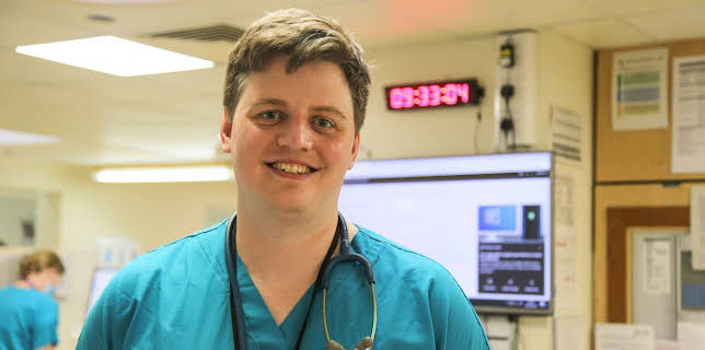 8:00 PM: Casualty 24/7: Every Second Counts (S6 E12) (S6) | 5 Star | 11/12 2025