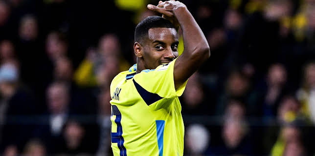 20:30: VM-kvalifisering UEFA: Sveits - Sverige | TV 2 Sport 1 | 11/15 2025