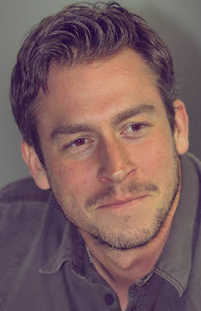 Zach Rose as Agente Block