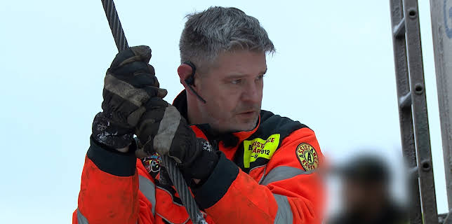 04:30: Vägens hjältar (S6 E10) (S6) | Kanal 9 | 11/15 2025