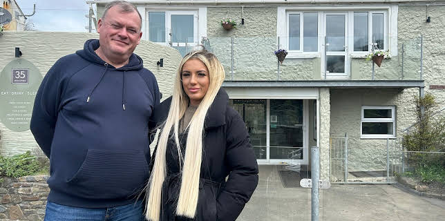 1:30 PM: Four in a Bed | Channel 4 | 12/29 2025