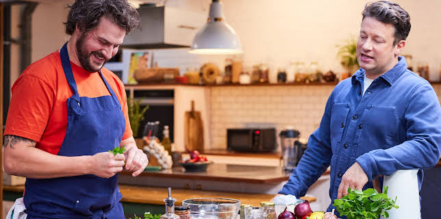 15:25: The Great Cookbook Challenge with Jamie Oliver | TV8 | 1/18 2026