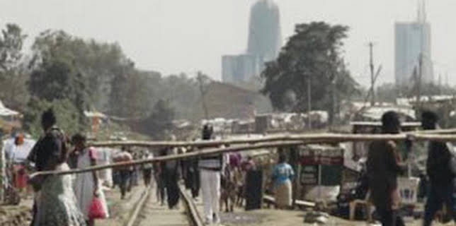 00:56: El documental: La ciutat activa | Canal 33 | 12/14 2025