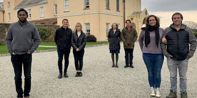 8:25 PM: Four in a Bed | More 4 | 12/7 2025