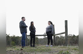 Ghost Bait, Season 1: Emma and Kelly