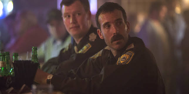 22:30: Outsiders (S1 E1) (S1) | Viasat Series | 3/25 2026