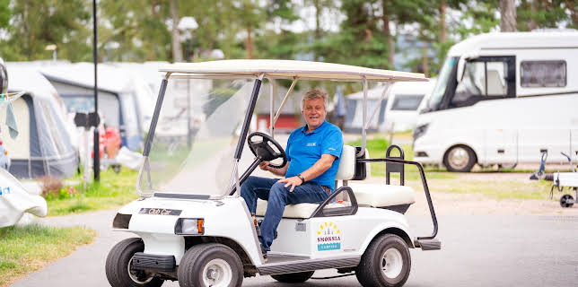 18:45: Ja vi elsker camping (S4 E1) (S4) | FEM | 3/25 2026