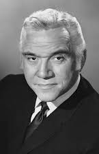 Lorne Greene como Michael O'Reilly