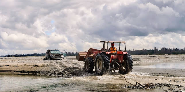 11:10 PM: Extreme Tow Truckers (S1 E6) (S1) | Paramount | 2/22 2026