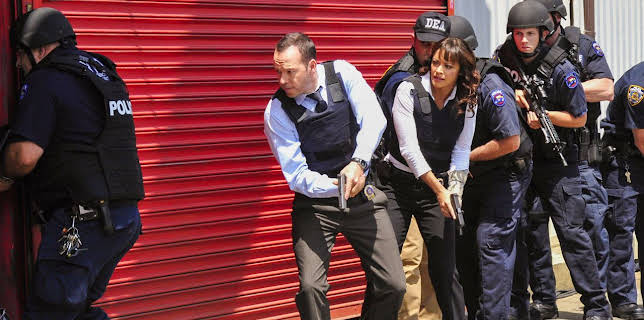 12:00 PM: Blue Bloods (S5 E1) (S5) | 5 USA | 12/14 2025