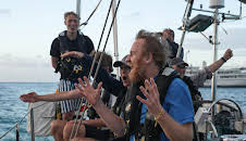 Över Atlanten (S9 E9)