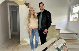 The Flipping El Moussas, Season 1: Last Flip Before Baby