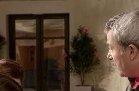 Dear Neighbours: Season 1 episode 16