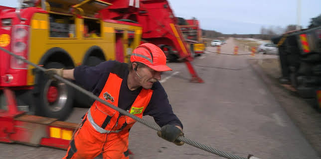 16:40: Vägens hjältar (S5 E6) (S5) | Kanal 9 | 2/23 2026