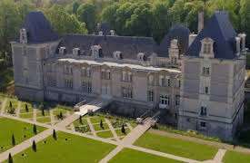 Escape to the Chateau DIY: Episode 8