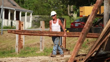 8:00 AM: Barnwood Builders (S2) | Discovery Channel | 6/26 2026