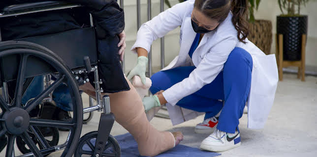 00:25: Dr. Pimple Popper (S5 E10) (S5) | TLC | 1/3 2026