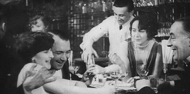 02:45: Sündenbabel Berlin | ZDFinfo | 11/21 2025